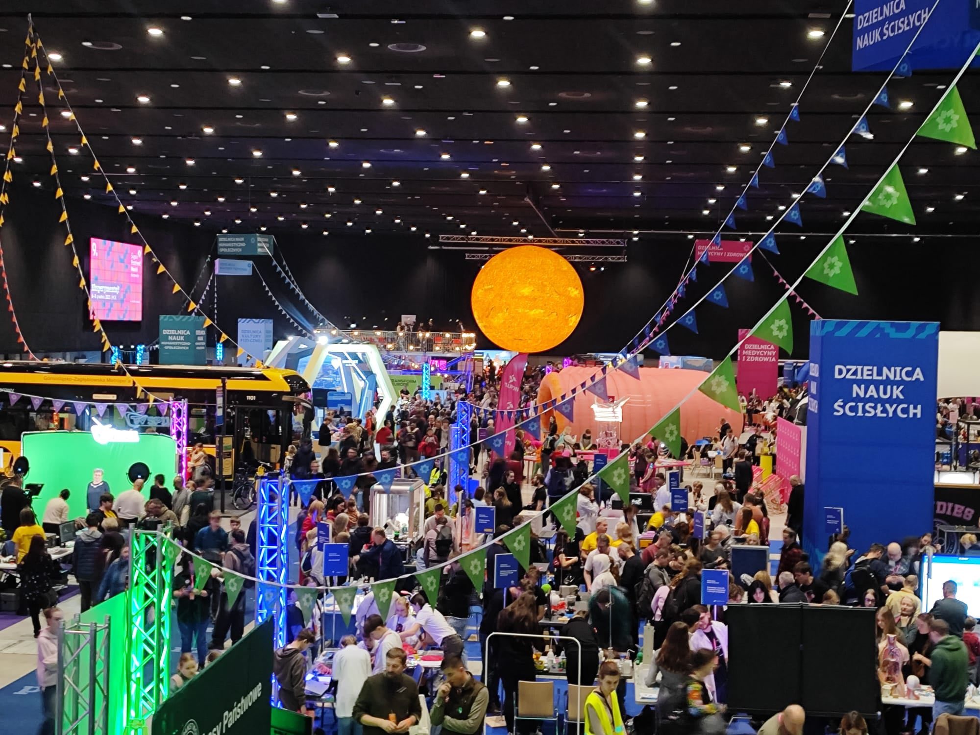 Śląski Festiwal Nauki widok na halę
