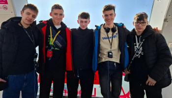 London Eye -2- pamiątkowe zdjęcie 5 uczniów