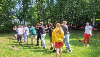 Zawody w przeciąganiu liny