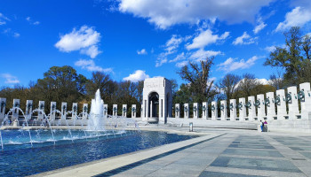 Pomnik upamiętniający II Wojnę Światową