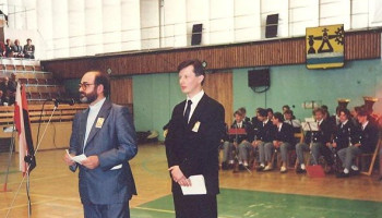 powitanie na zjeździe, Dyrektor Jan Sporek i Absolwent