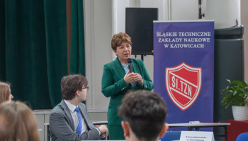 Pani Wicekurator Oświaty przemawia do zebranych