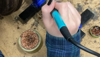 Podczas zajęć lutowania