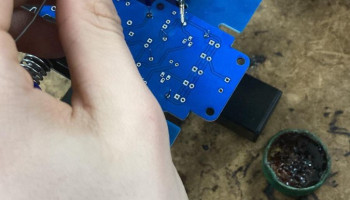 Podczas zajęć – montaż elektroniczny