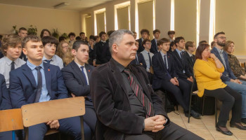 Publiczność na sesji: Pan Dyrektor, Nauczyciele i uczniowie