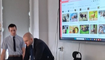 Uczniowie podczas prowadzenia sesji