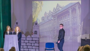 Scenka z legendy zapowiadająca wydarzenia