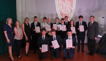 Klasa 1G- wyróżnieni z Dyrekcją i Wychowawczynią