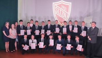 Klasa 3G  - wyróżnieni z Dyrekcją i Wychowawczynią