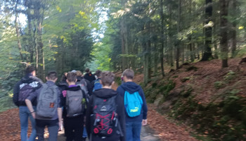 Chłopcy z 4D na szlaku