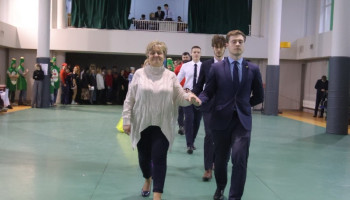 próba poloneza – p. Dyrektor prowadzi